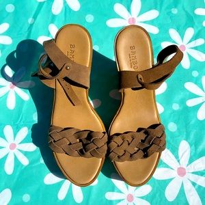 Bambo Brown Wedges!